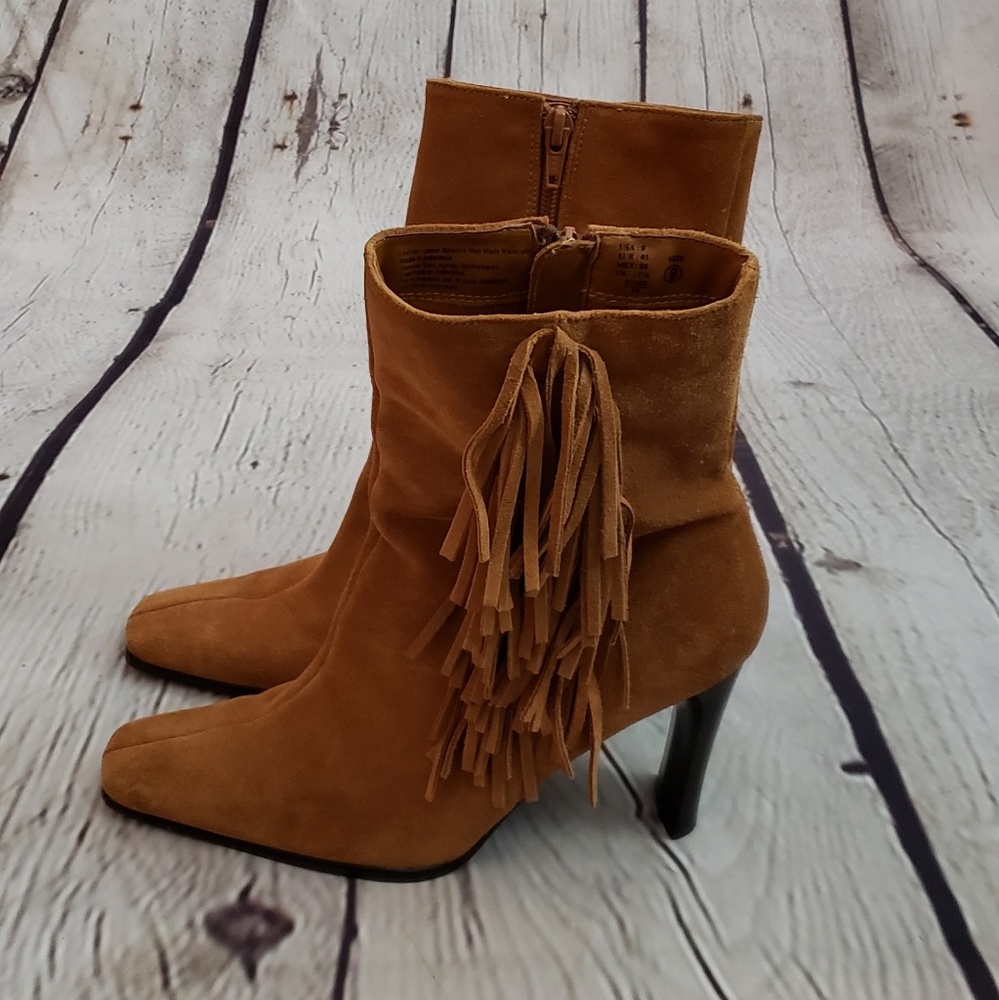 Prediction Leather Collection Boots sz 9